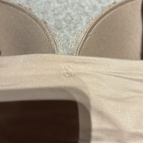 Victoria’s Secret Wireless Push Up Bralette - Picture 5 of 7